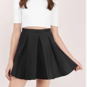 TOBI, Myah, pleated mini skirt!!